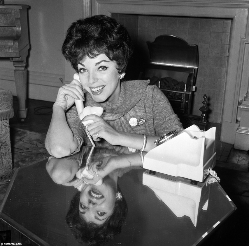 OKJ.Joan Collins.1.3.jpg